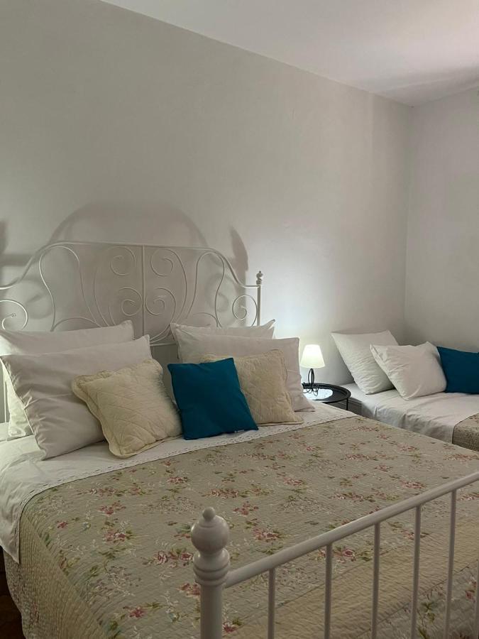 Apartment With Swimming Pool Jelsa  Kültér fotó